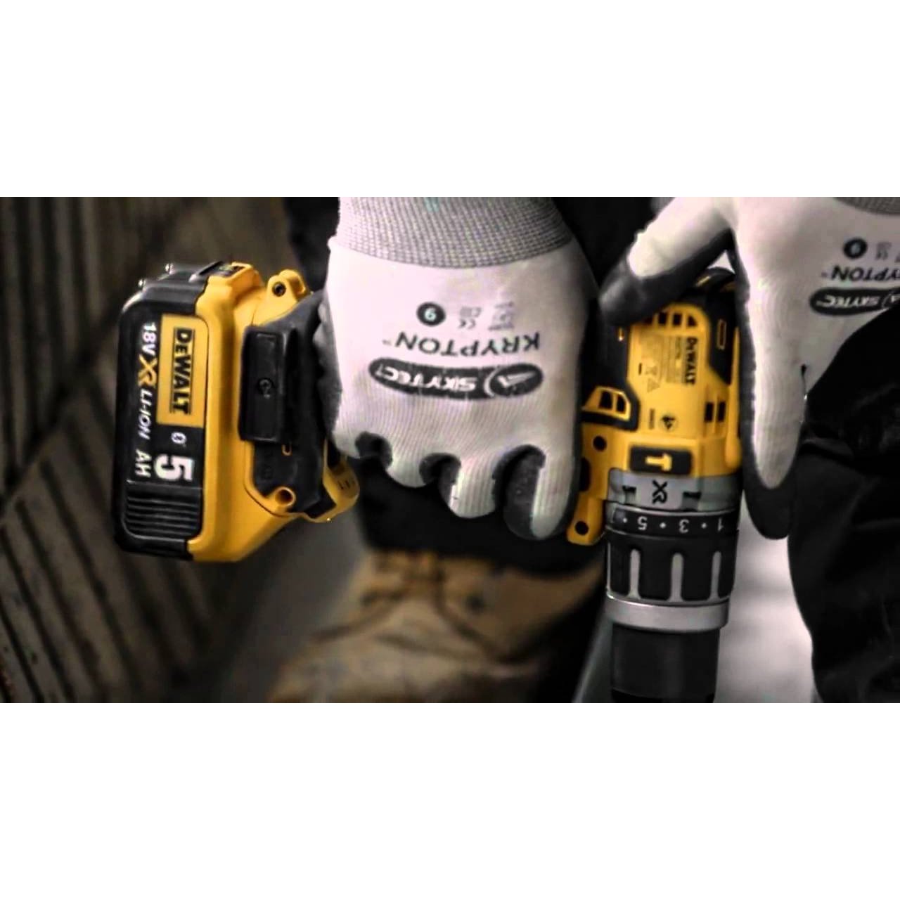 Аренда бесщеточной дрели-шуруповерта Dewalt DCD791P2