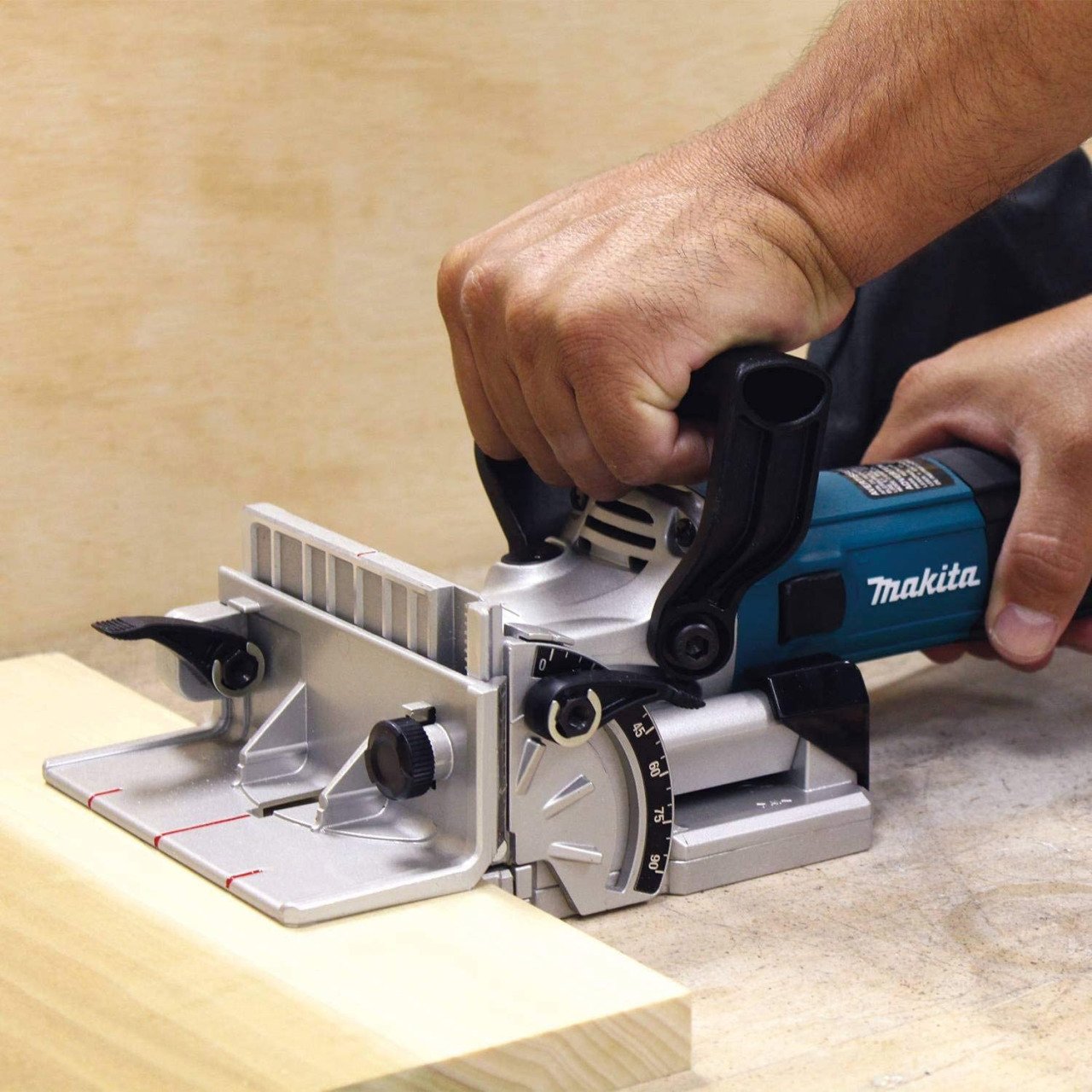 Аренда шпоночного фрезера Makita PJ7000