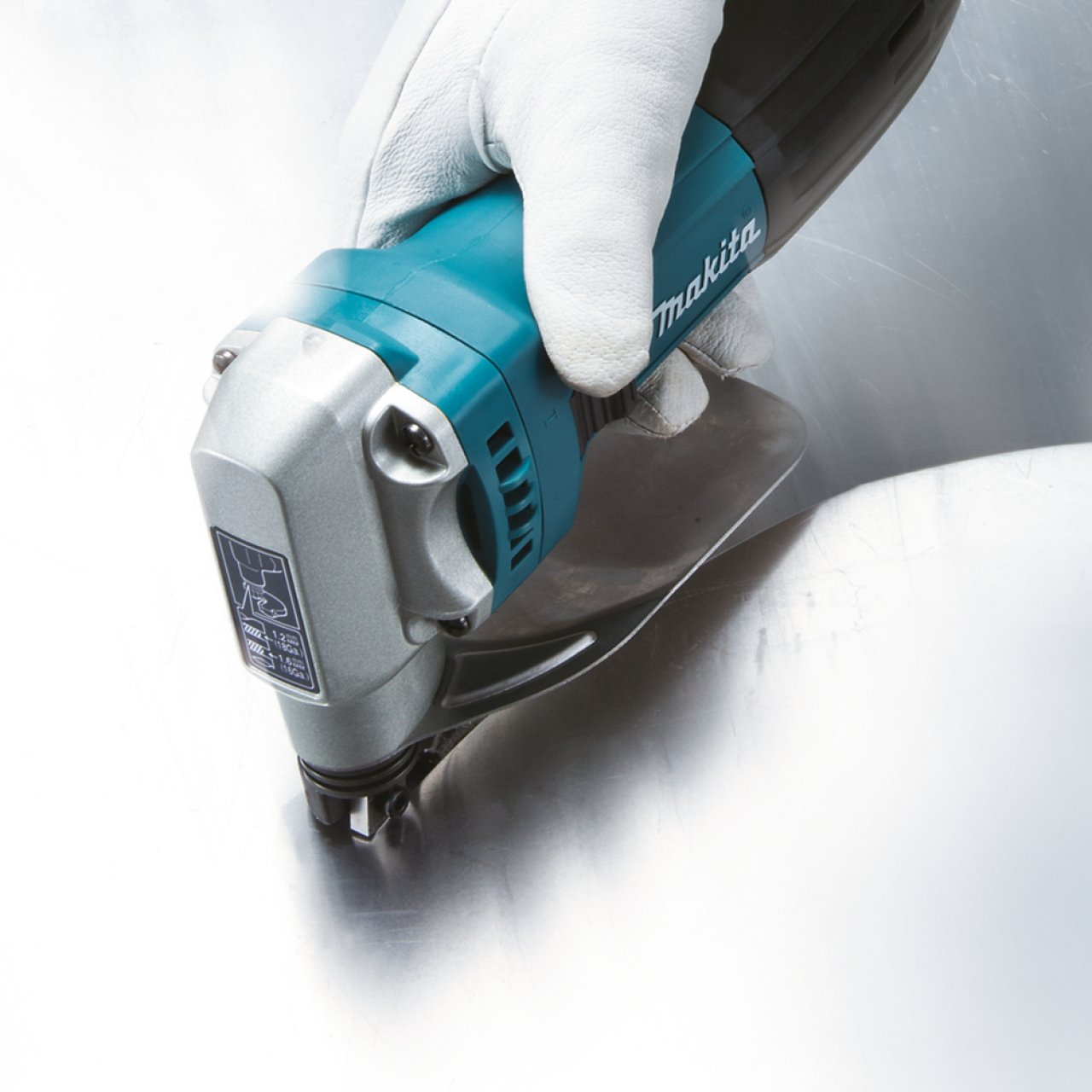 Аренда листовых ножниц по металлу Makita JS1602
