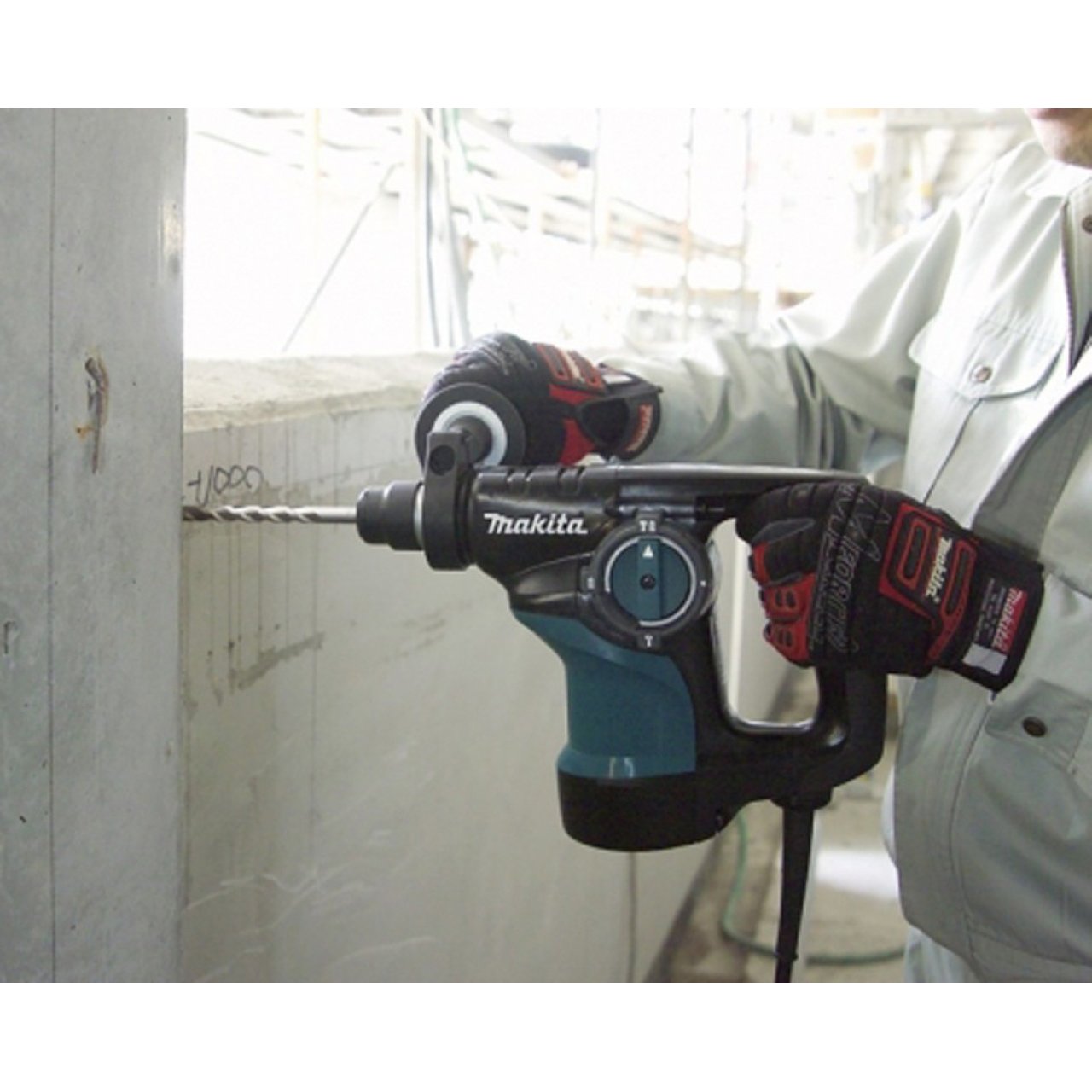 Аренда перфоратора Makita HR 2810
