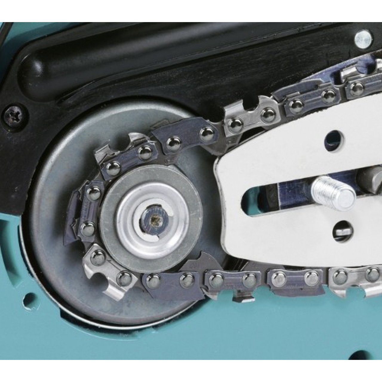 Аренда бензопилы Makita EA3203S40B