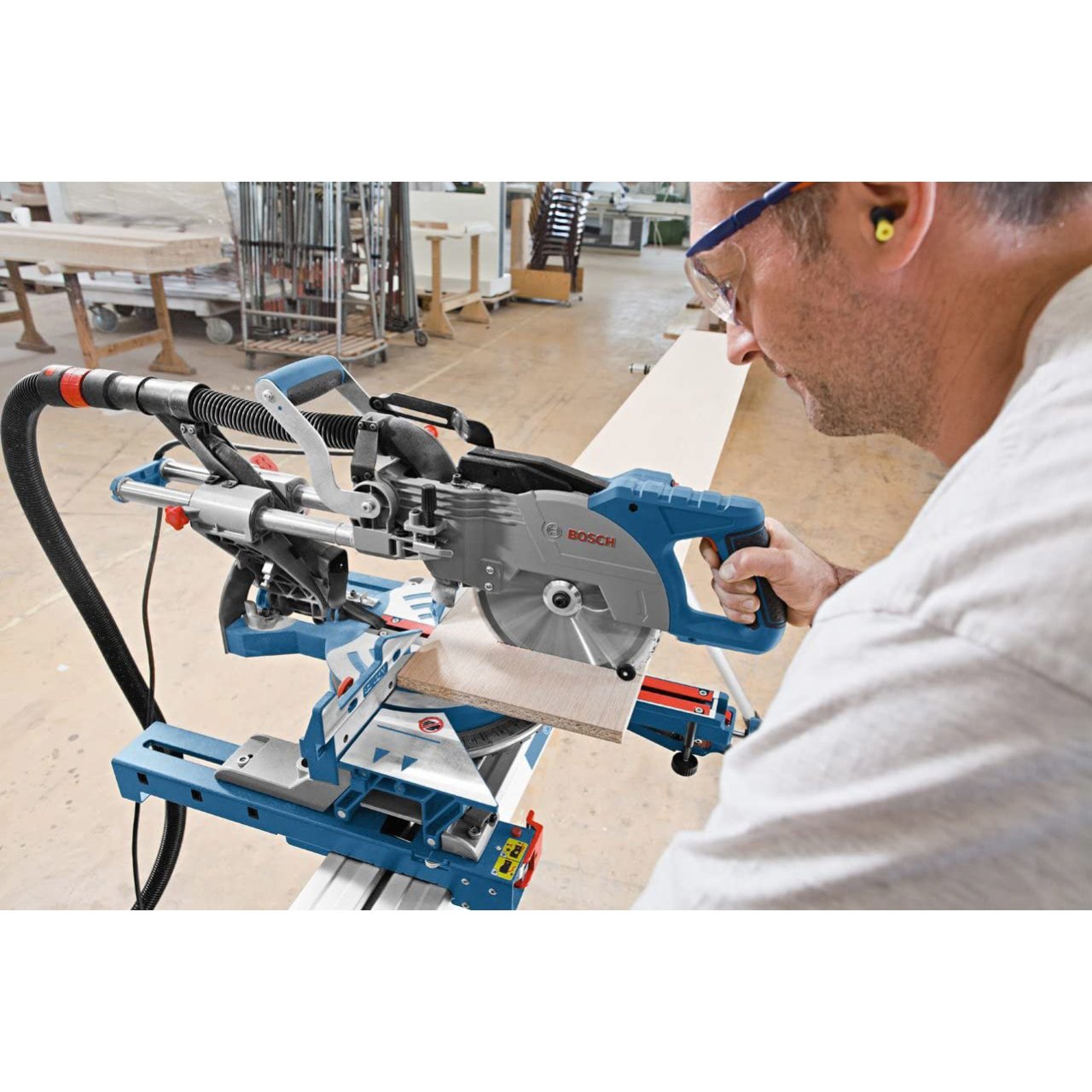 Аренда торцовочной пилы Bosch GCM 8 SJL Professional